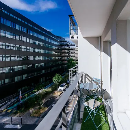 Paris Porte De Versailles - Issyhost *