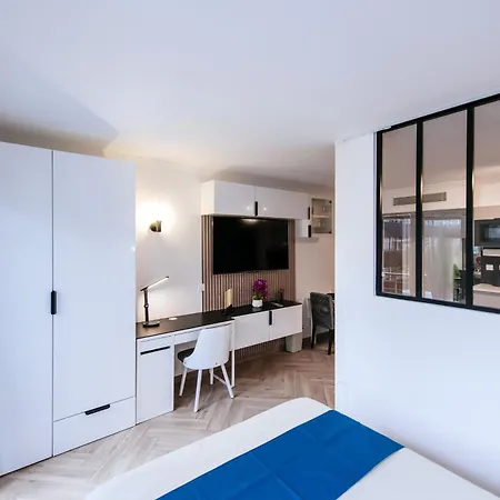 Paris Porte De Versailles - Issyhost إسّي لي مولينو