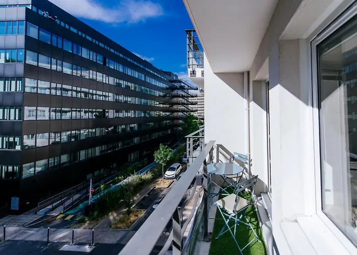 Paris Porte De Versailles - Issyhost *